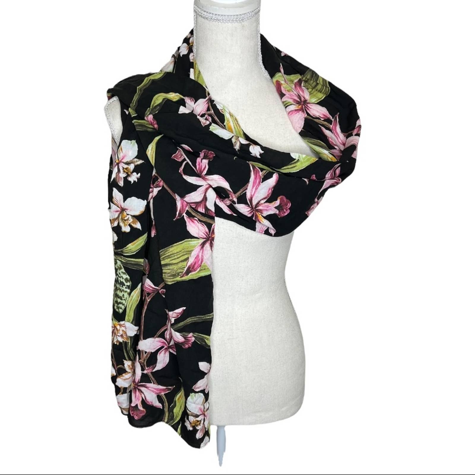 G By Giuliana Floral Print Lightweight Scarf Wrap